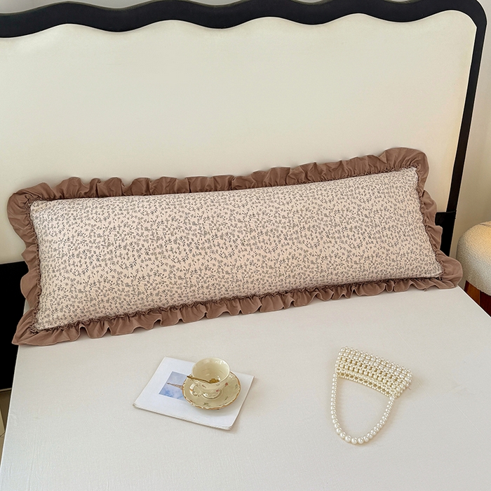 91家纺网 家纺一手货源 找家纺 梦舒羽 2025新款水洗珍珠棉花边枕套加长双人情侣1.8米枕芯内胆套1.5m枕头套 柏林梦境-咖