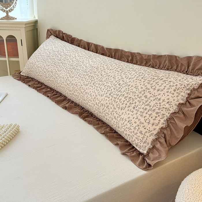 91家纺网 家纺一手货源 找家纺 梦舒羽 2025新款水洗珍珠棉花边枕套加长双人情侣1.8米枕芯内胆套1.5m枕头套 柏林梦境-咖