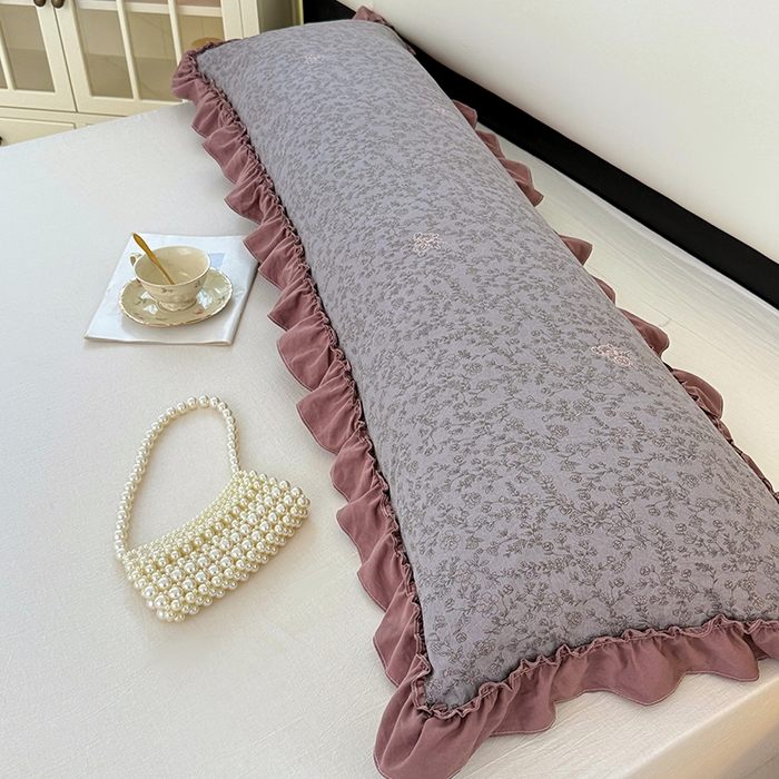 91家纺网 家纺一手货源 找家纺 梦舒羽 2025新款水洗珍珠棉花边枕套加长双人情侣1.8米枕芯内胆套1.5m枕头套 墨染芳华