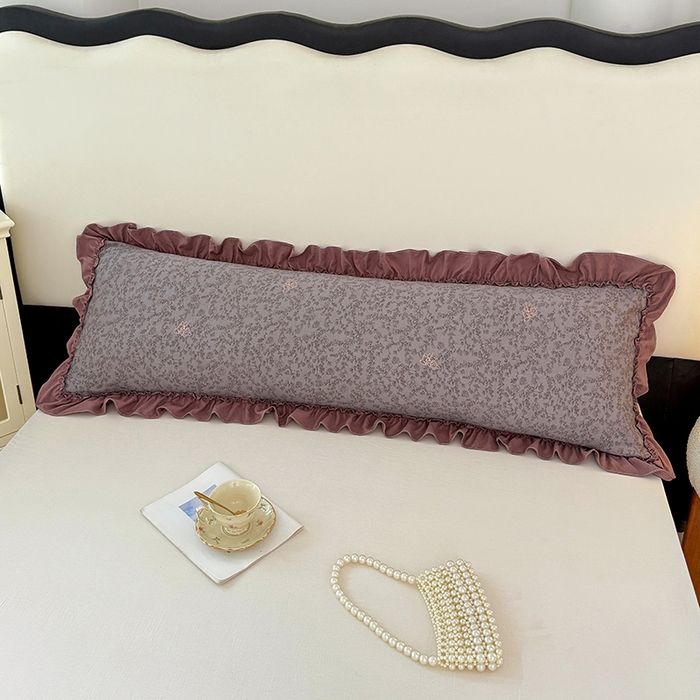 91家纺网 家纺一手货源 找家纺 梦舒羽 2025新款水洗珍珠棉花边枕套加长双人情侣1.8米枕芯内胆套1.5m枕头套 墨染芳华