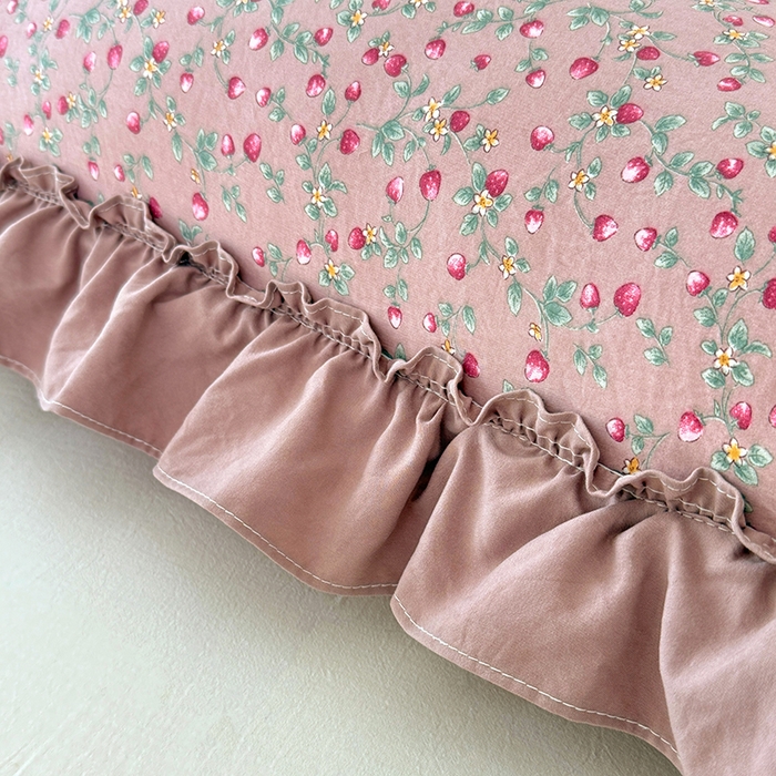 91家纺网 家纺一手货源 找家纺 梦舒羽 2025新款水洗珍珠棉花边枕套加长双人情侣1.8米枕芯内胆套1.5m枕头套 樱桃季