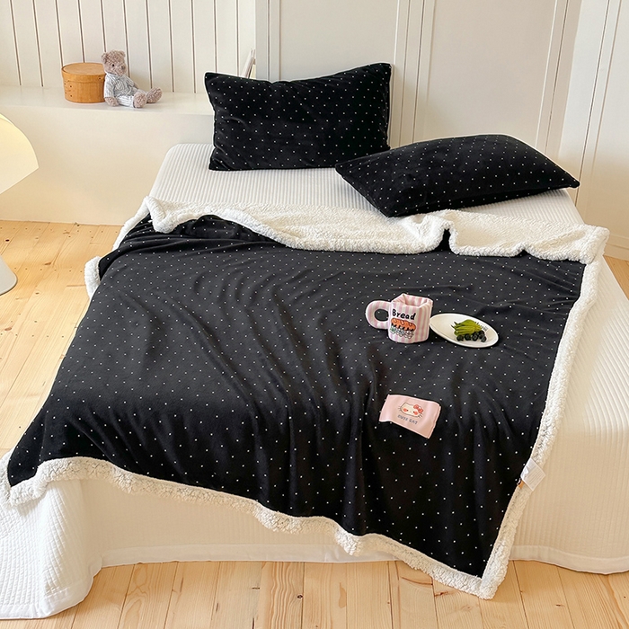 91家纺网 家纺一手货源 找家纺 （总）桃子家居 2025新款A类ins豹纹猫咪卡通织标加厚牛奶绒羊羔绒毛毯多功能毛毯