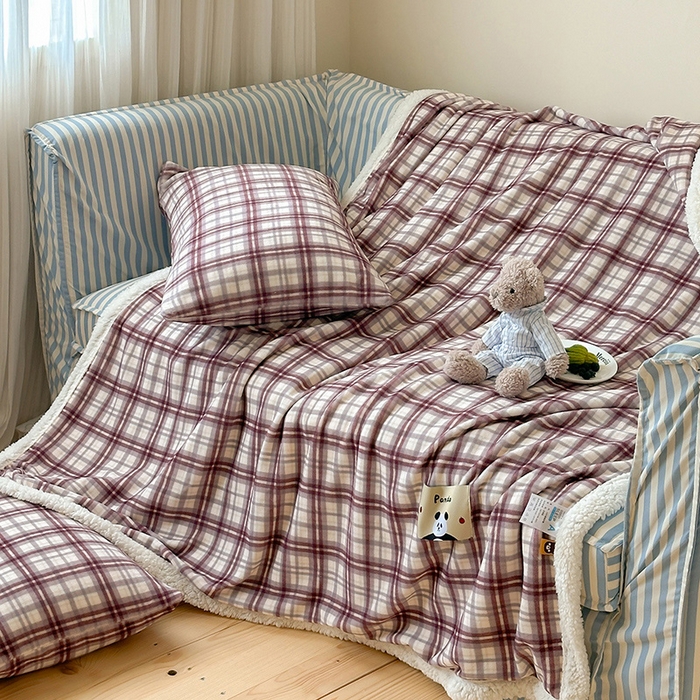 91家纺网 家纺一手货源 找家纺 桃子家居 2025新款A类ins豹纹猫咪卡通织标加厚牛奶绒羊羔绒毛毯多功能毛毯 绒毛毯-织标点点熊猫