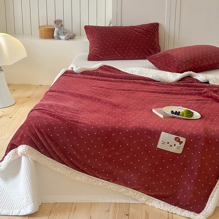 91家纺网 家纺一手货源 找家纺 桃子家居 2025新款A类ins豹纹猫咪卡通织标加厚牛奶绒羊羔绒毛毯多功能毛毯 绒毛毯-织标红点喵吃鱼