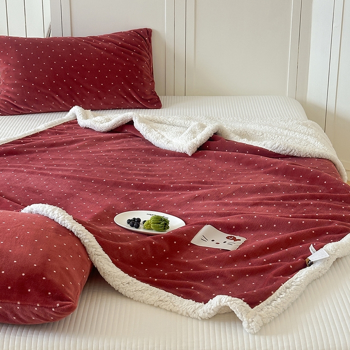 91家纺网 家纺一手货源 找家纺 桃子家居 2025新款A类ins豹纹猫咪卡通织标加厚牛奶绒羊羔绒毛毯多功能毛毯 绒毛毯-织标红点喵吃鱼