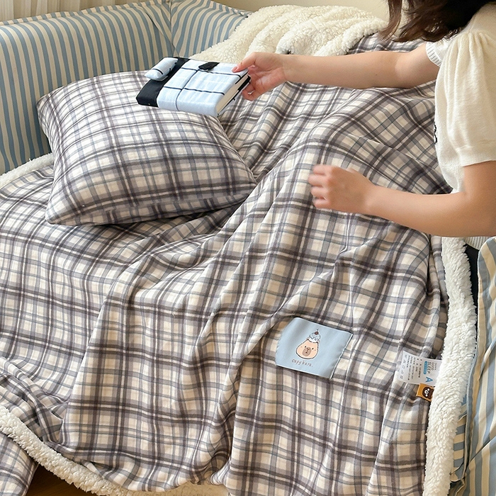 91家纺网 家纺一手货源 找家纺 桃子家居 2025新款A类ins豹纹猫咪卡通织标加厚牛奶绒羊羔绒毛毯多功能毛毯 绒毛毯-织标甜点豚鼠