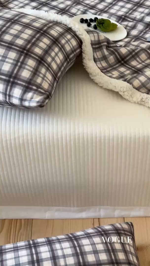 91家纺网 家纺一手货源 找家纺 桃子家居 2025新款A类ins豹纹猫咪卡通织标加厚牛奶绒羊羔绒毛毯多功能毛毯 绒毛毯-织标甜点豚鼠