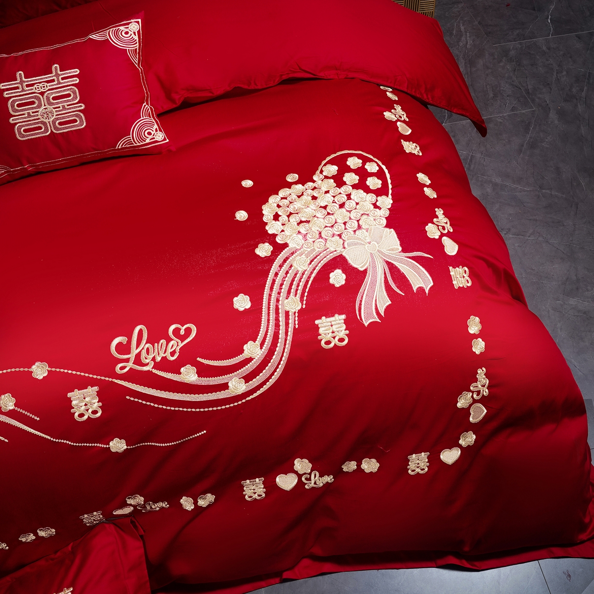 91家纺网 家纺一手货源 找家纺 用心 2025新款婚庆全棉刺绣四件套多件套系列幸福约定金