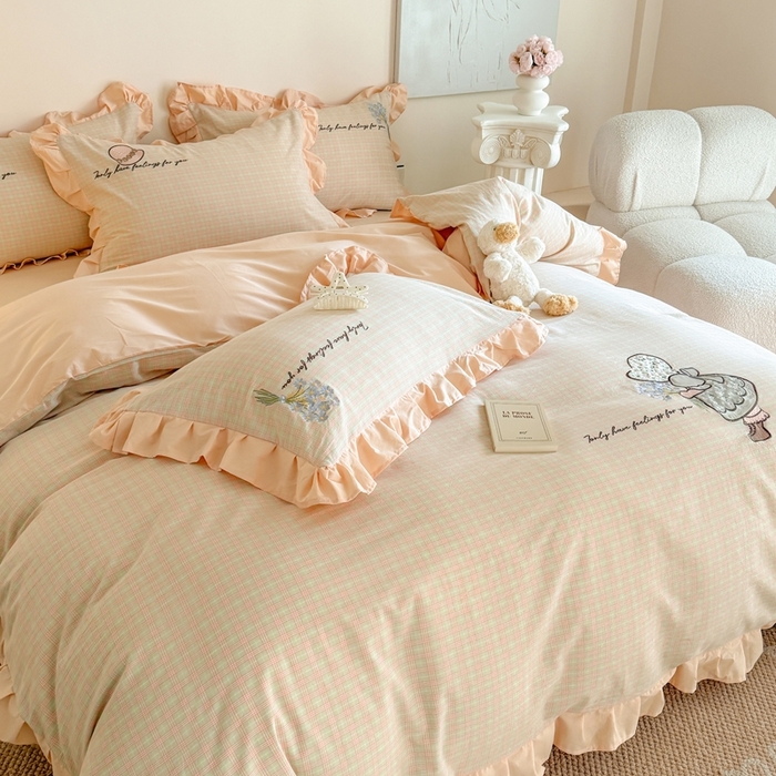 91家纺网 家纺一手货源 找家纺 蜜柚 2025秋冬新款色织水洗棉贴布花边款四件套 童趣-浅玉