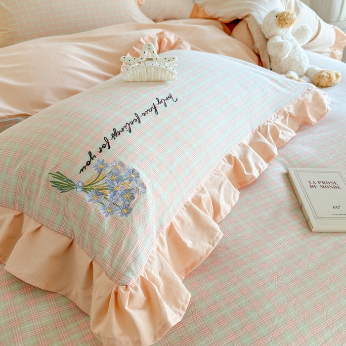 91家纺网 家纺一手货源 找家纺 蜜柚 2025秋冬新款色织水洗棉贴布花边款四件套 童趣-浅玉