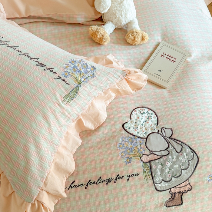 91家纺网 家纺一手货源 找家纺 蜜柚 2025秋冬新款色织水洗棉贴布花边款四件套 童趣-浅玉