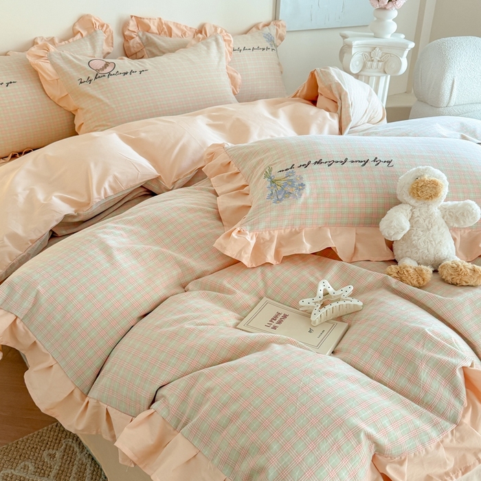 91家纺网 家纺一手货源 找家纺 蜜柚 2025秋冬新款色织水洗棉贴布花边款四件套 童趣-浅玉