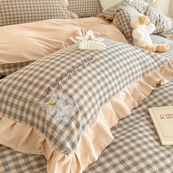 91家纺网 家纺一手货源 找家纺 蜜柚 2025秋冬新款色织水洗棉贴布花边款四件套 童趣-卡其