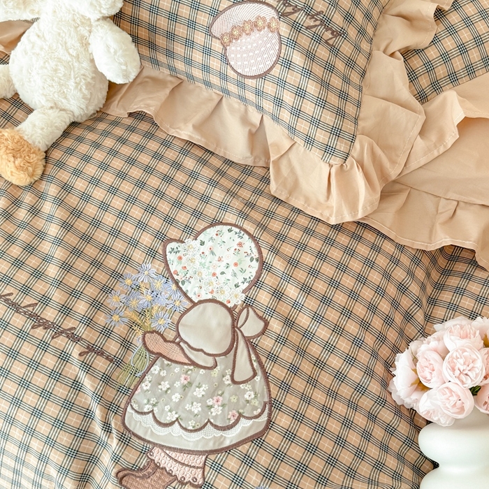 91家纺网 家纺一手货源 找家纺 蜜柚 2025秋冬新款色织水洗棉贴布花边款四件套 童趣-卡其