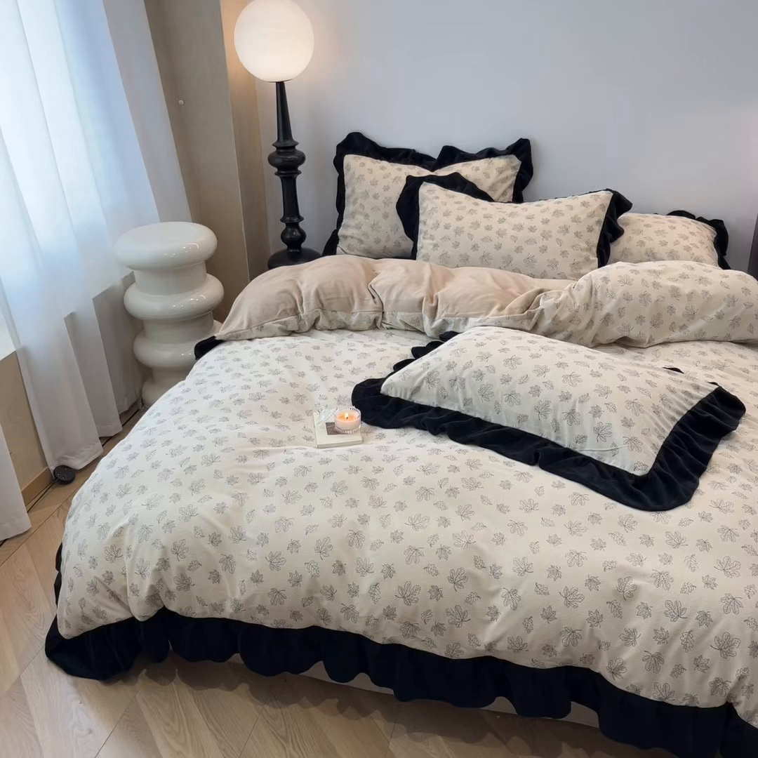 91家纺网 家纺一手货源 找家纺 （总）金爱家 2025新款赫本风灯芯绒-花边款四件套