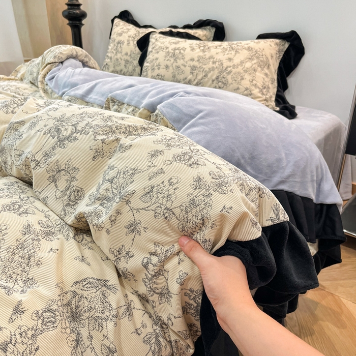 91家纺网 家纺一手货源 找家纺 金爱家 2025新款赫本风灯芯绒-花边款四件套 灯芯绒-澜花