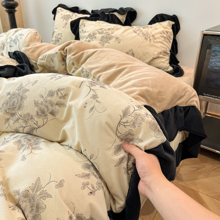 91家纺网 家纺一手货源 找家纺 金爱家 2025新款赫本风灯芯绒-花边款四件套 灯芯绒-牡丹