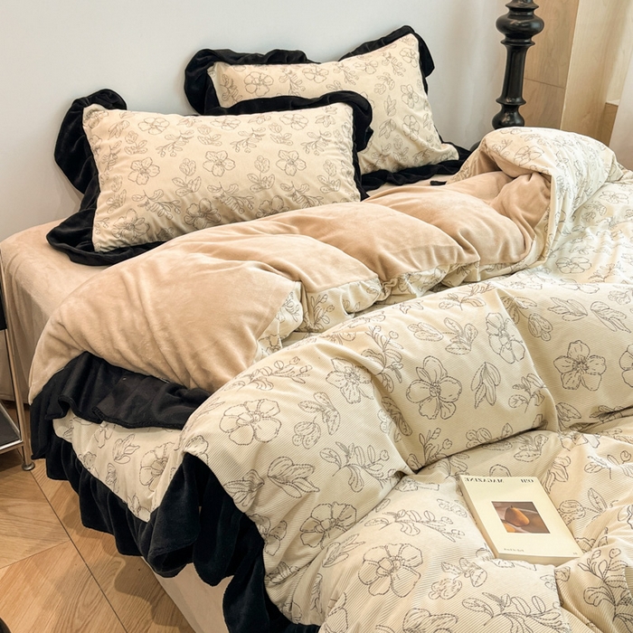 91家纺网 家纺一手货源 找家纺 金爱家 2025新款赫本风灯芯绒-花边款四件套 灯芯绒-盛开