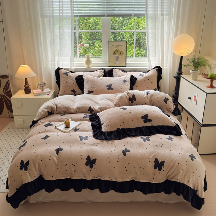 91家纺网 家纺一手货源 找家纺  （总）金爱家 2025新款赫本风牛奶绒-花边款四件套