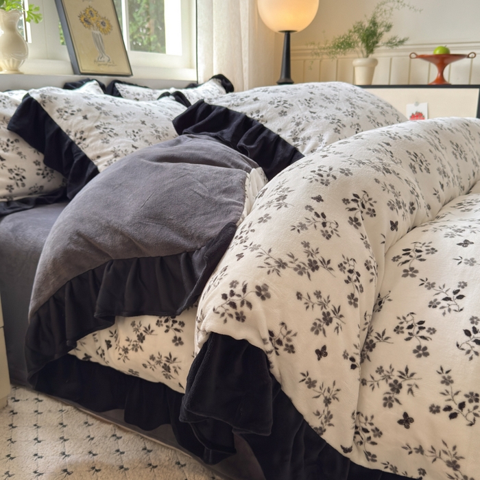 91家纺网 家纺一手货源 找家纺  （总）金爱家 2025新款赫本风牛奶绒-花边款四件套