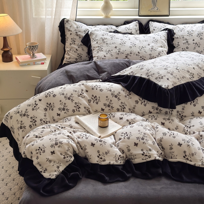 91家纺网 家纺一手货源 找家纺  （总）金爱家 2025新款赫本风牛奶绒-花边款四件套