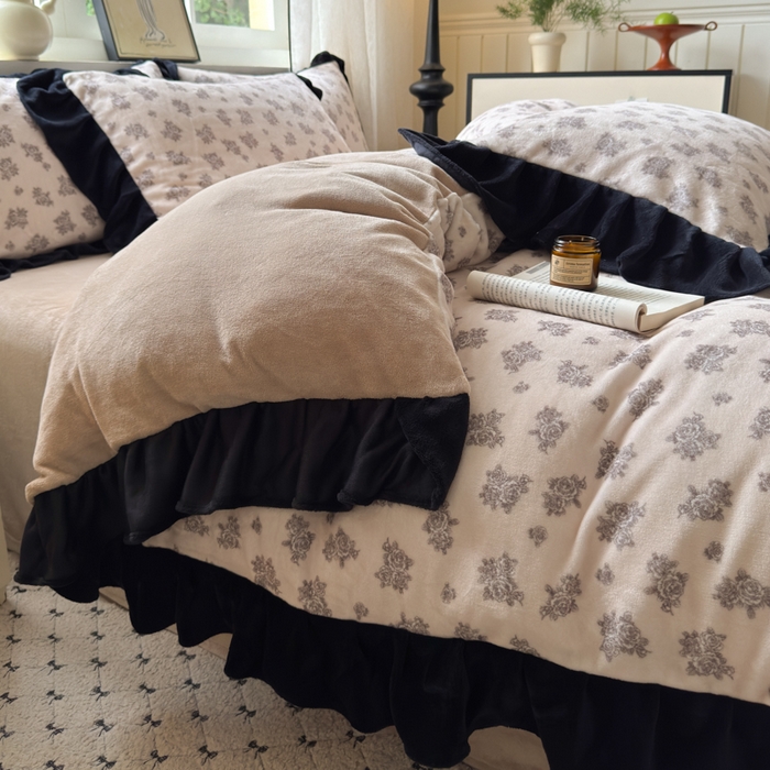 91家纺网 家纺一手货源 找家纺 2025新款赫本风牛奶绒-花边款四件套 花边款-繁花