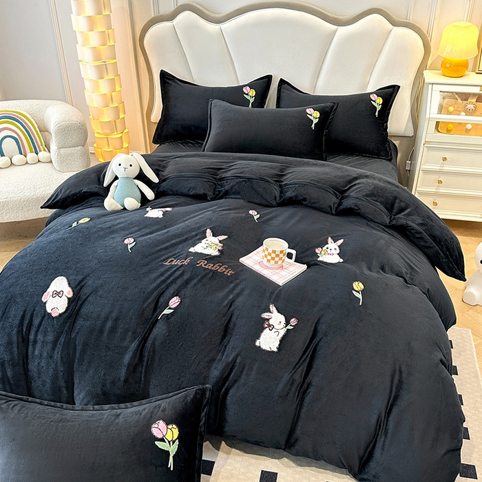 91家纺网 家纺一手货源 找家纺 （总）提花大世界 2025新款宝宝绒绣花款牛奶绒婴儿绒保暖四件套