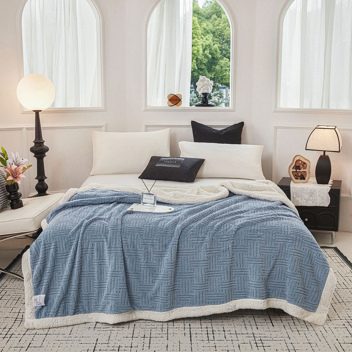 91家纺网 家纺一手货源 找家纺 肖恩毯业 2025新款提花舒棉绒羊羔绒毛毯 贵族蓝