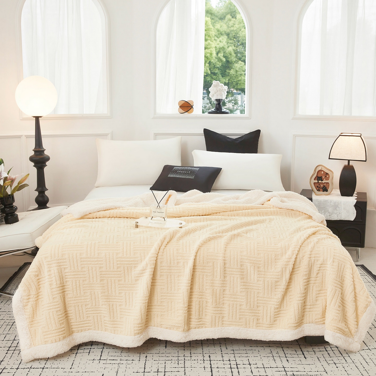 肖恩毯业 2025新款提花舒棉绒羊羔绒毛毯 暖米杏