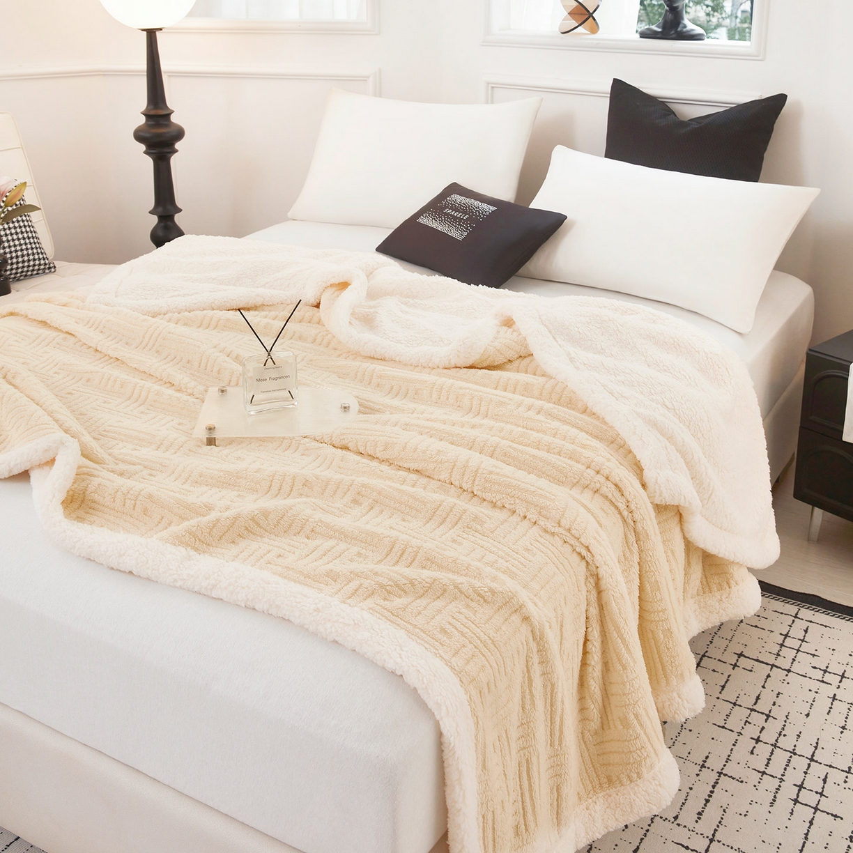 91家纺网 家纺一手货源 找家纺 肖恩毯业 2025新款提花舒棉绒羊羔绒毛毯 暖米杏