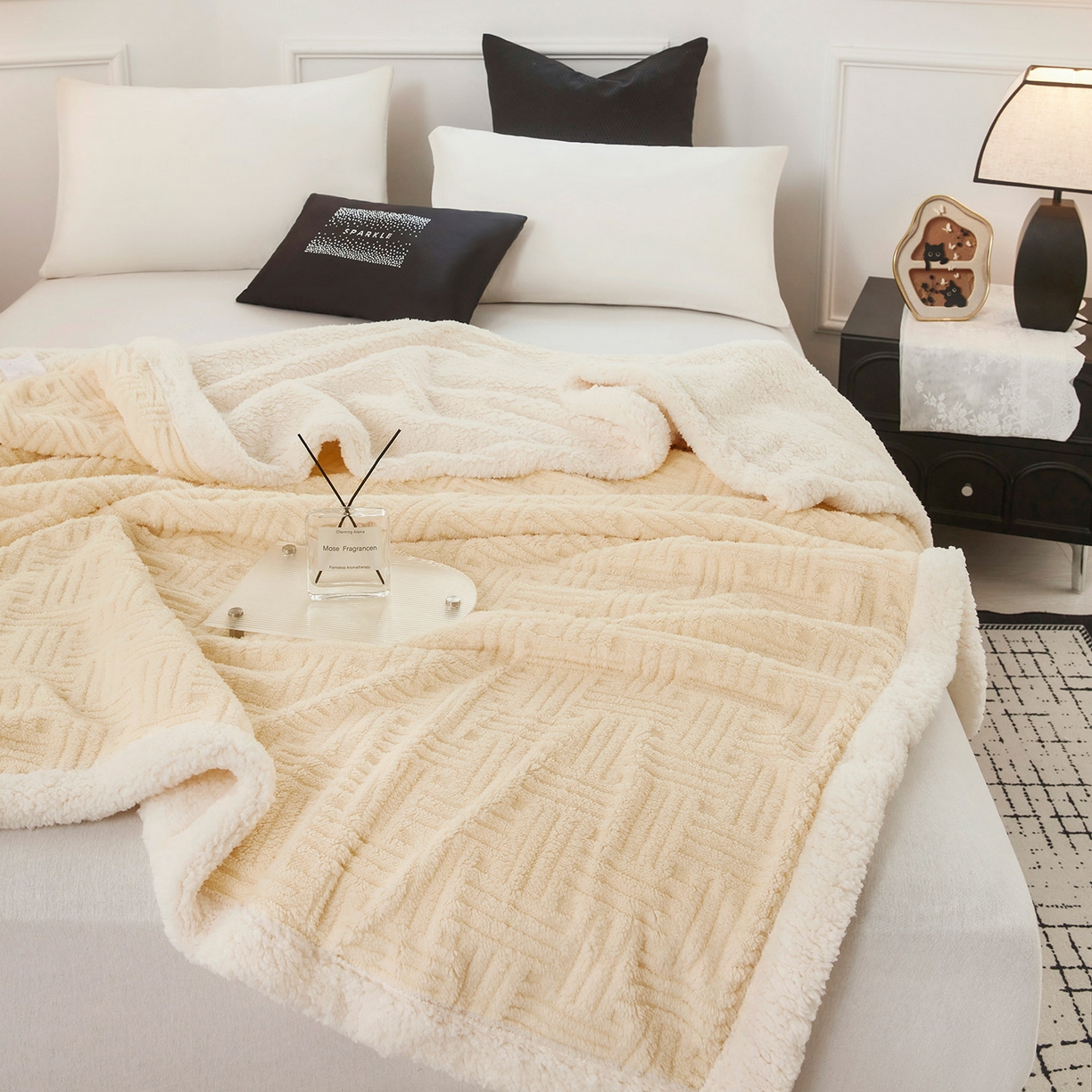 91家纺网 家纺一手货源 找家纺 肖恩毯业 2025新款提花舒棉绒羊羔绒毛毯 暖米杏