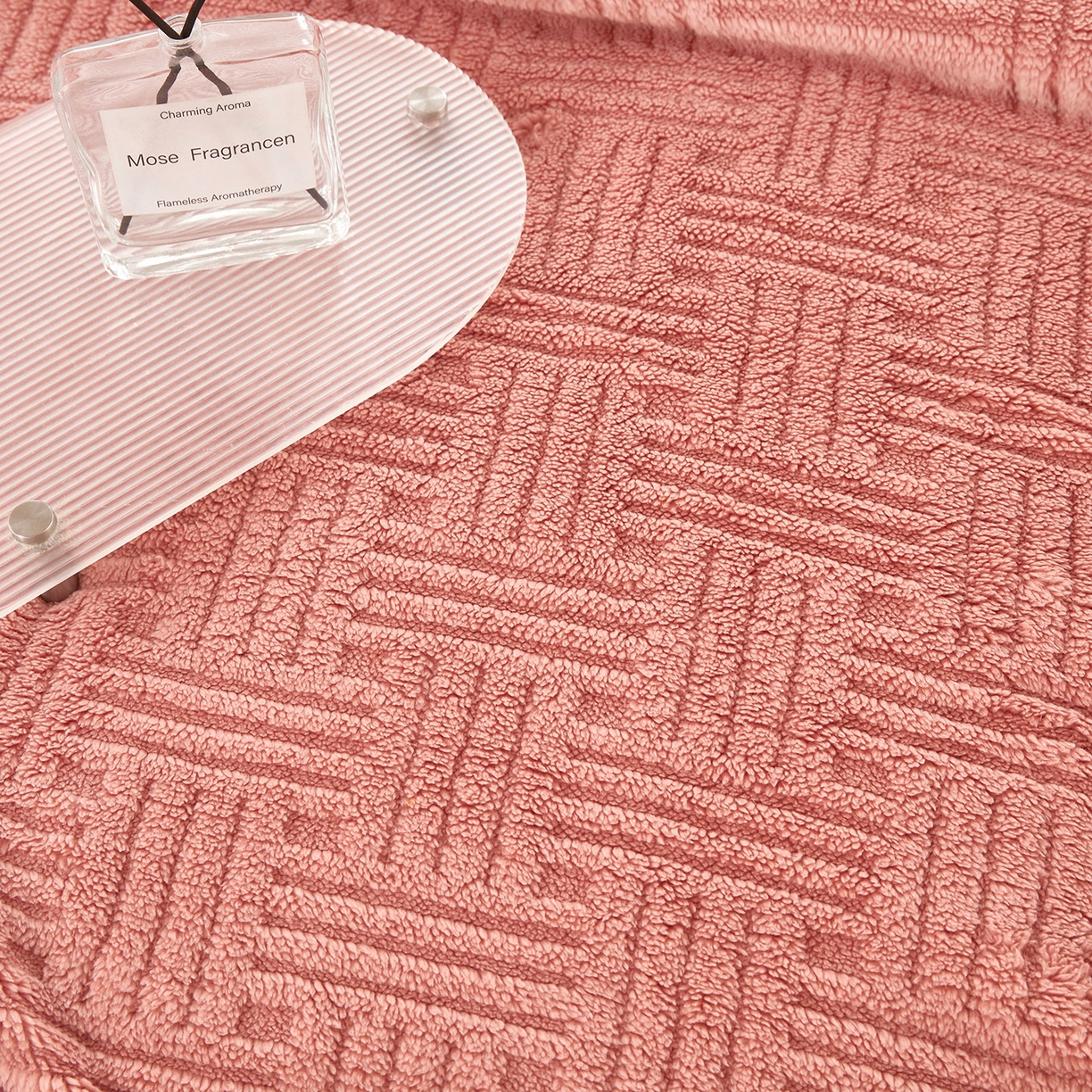 91家纺网 家纺一手货源 找家纺 肖恩毯业 2025新款提花舒棉绒羊羔绒毛毯 桃粉色