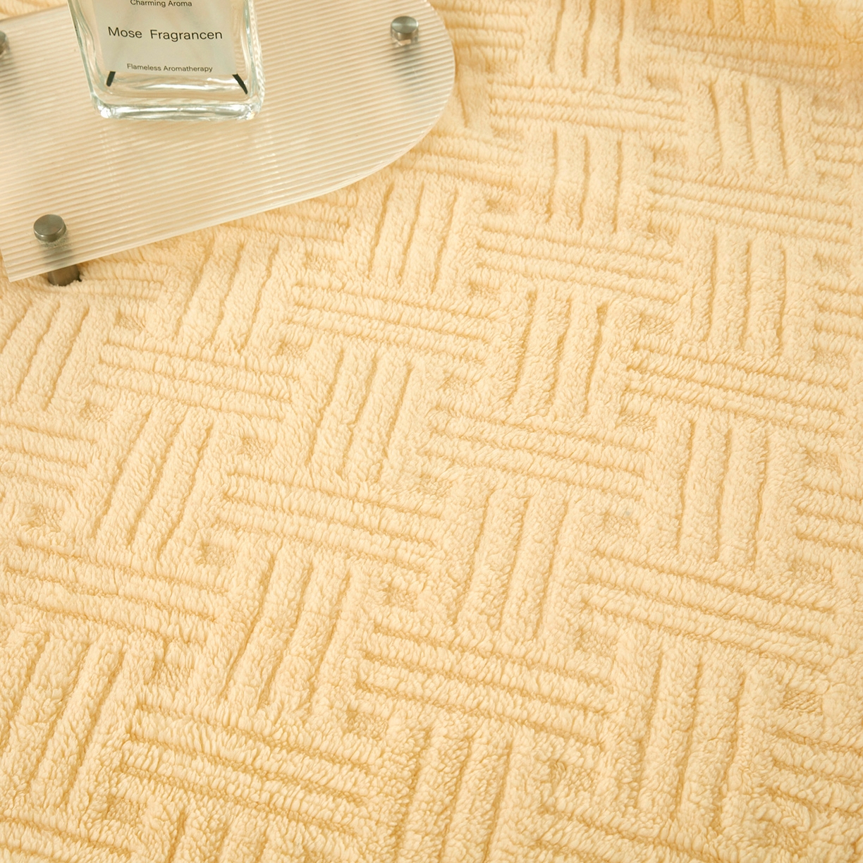 91家纺网 家纺一手货源 找家纺 肖恩毯业 2025新款提花舒棉绒羊羔绒毛毯 稻香黄