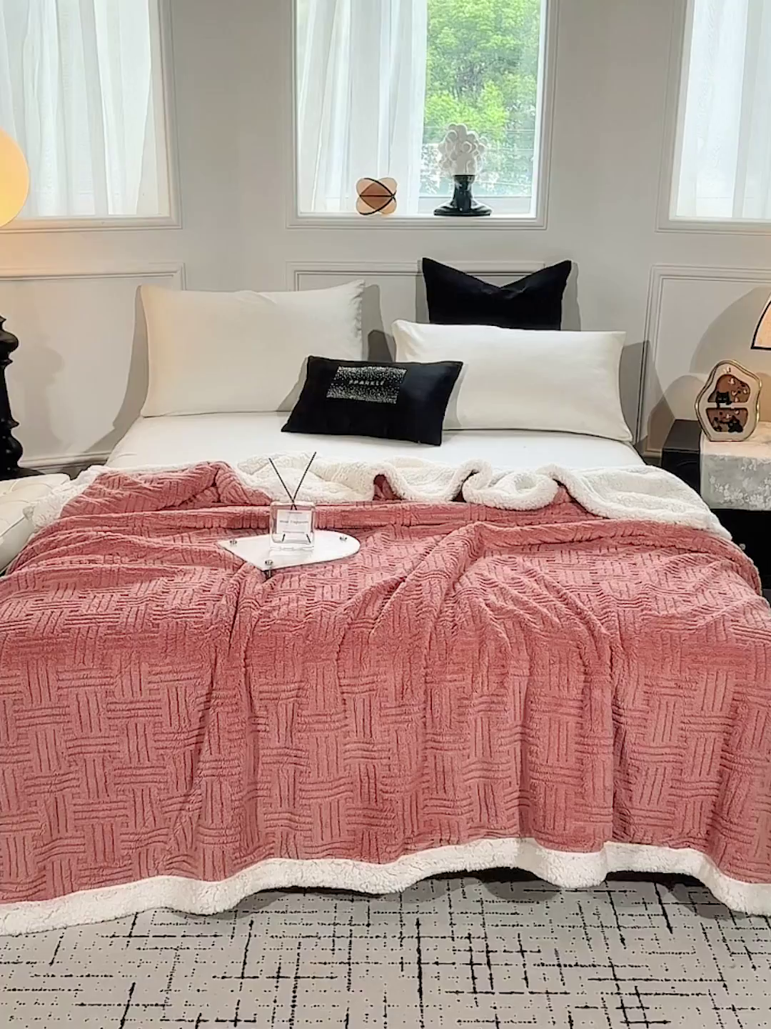 91家纺网 家纺一手货源 找家纺 肖恩毯业 2025新款提花舒棉绒羊羔绒毛毯 桃粉色