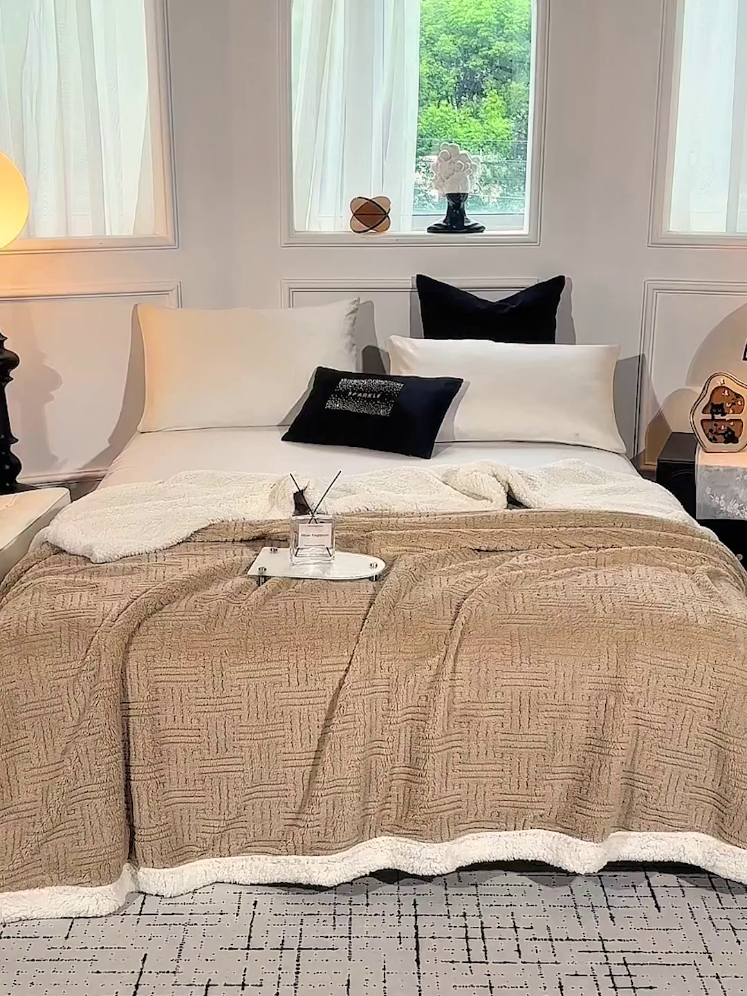 91家纺网 家纺一手货源 找家纺 肖恩毯业 2025新款提花舒棉绒羊羔绒毛毯 深卡其