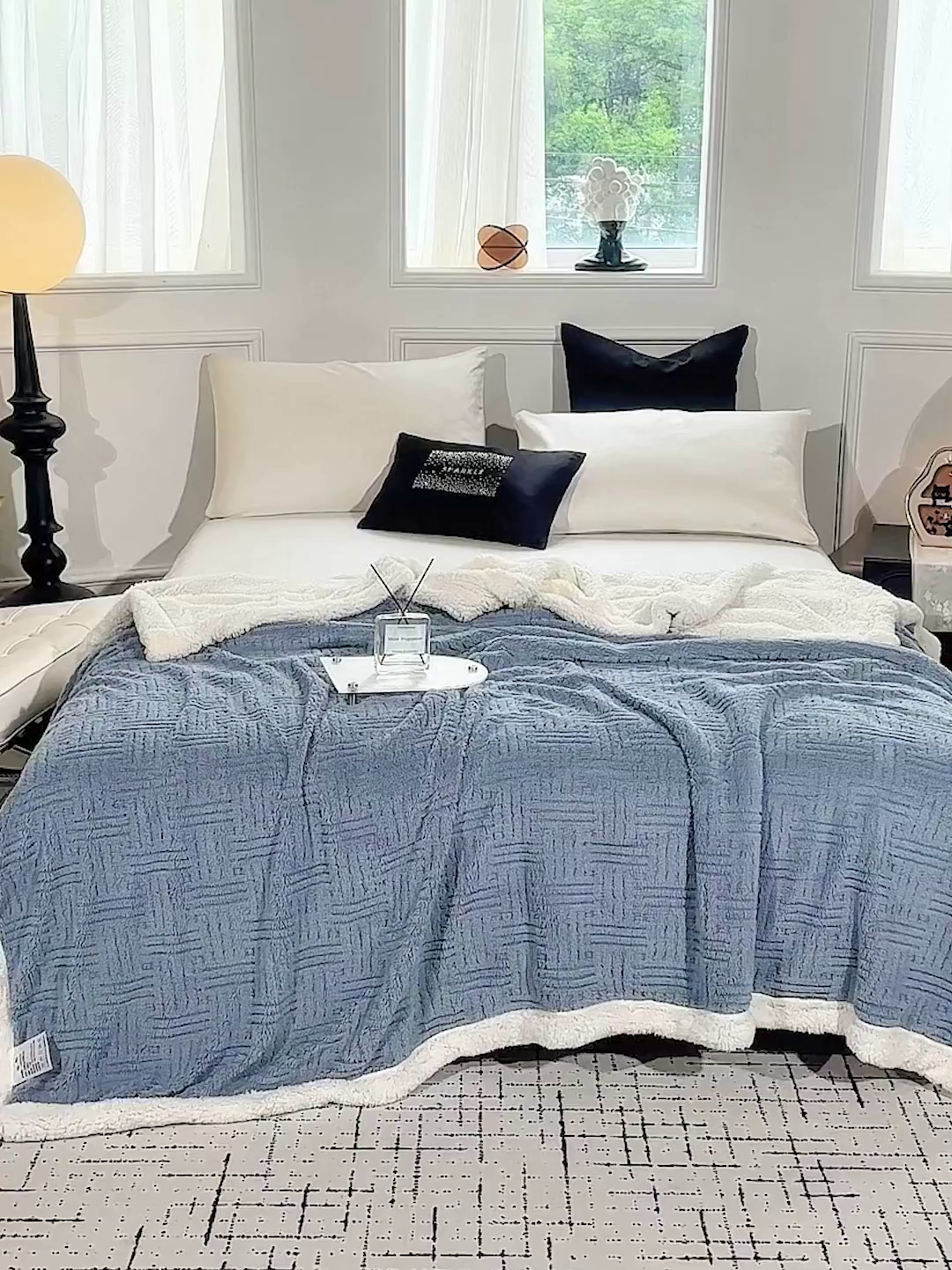 91家纺网 家纺一手货源 找家纺 肖恩毯业 2025新款提花舒棉绒羊羔绒毛毯 贵族蓝