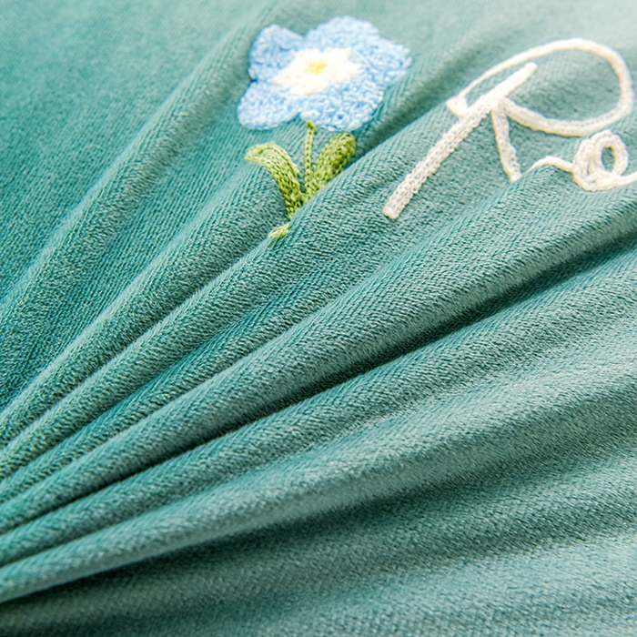 91家纺网 家纺一手货源 找家纺 提花大世界 2025新款宝宝绒绣花款牛奶绒婴儿绒保暖四件套 菲尼-水绿