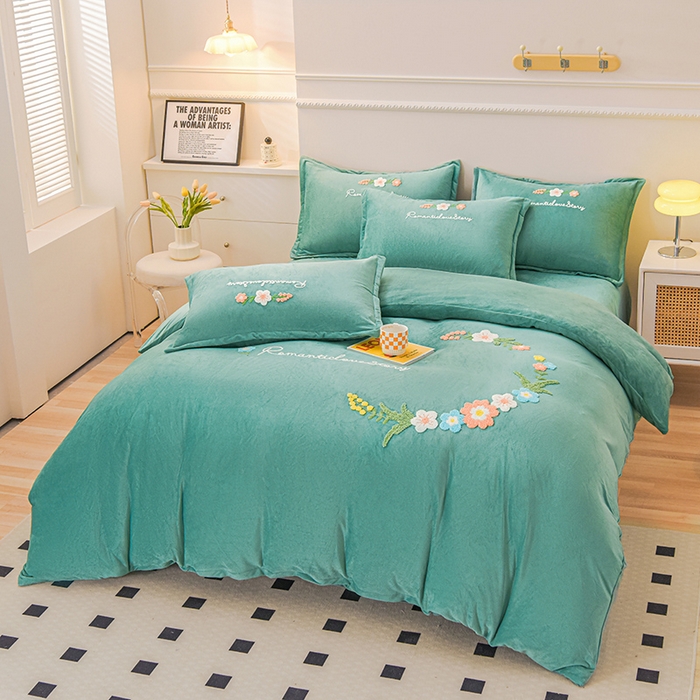 91家纺网 家纺一手货源 找家纺 提花大世界 2025新款宝宝绒绣花款牛奶绒婴儿绒保暖四件套 菲尼-水绿