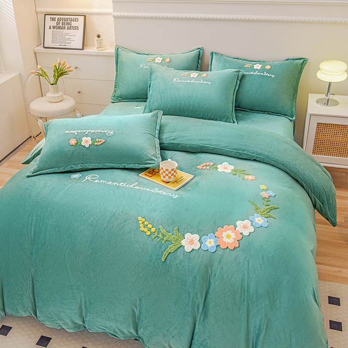 91家纺网 家纺一手货源 找家纺 提花大世界 2025新款宝宝绒绣花款牛奶绒婴儿绒保暖四件套 菲尼-水绿