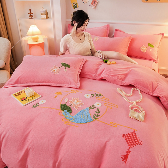 提花大世界 2025新款宝宝绒绣花款牛奶绒婴儿绒保暖四件套 花辰月夕-粉玉