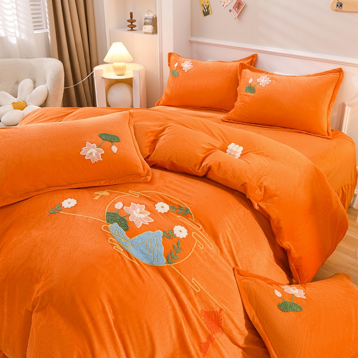 91家纺网 家纺一手货源 找家纺 提花大世界 2025新款宝宝绒绣花款牛奶绒婴儿绒保暖四件套 花辰月夕-橘色