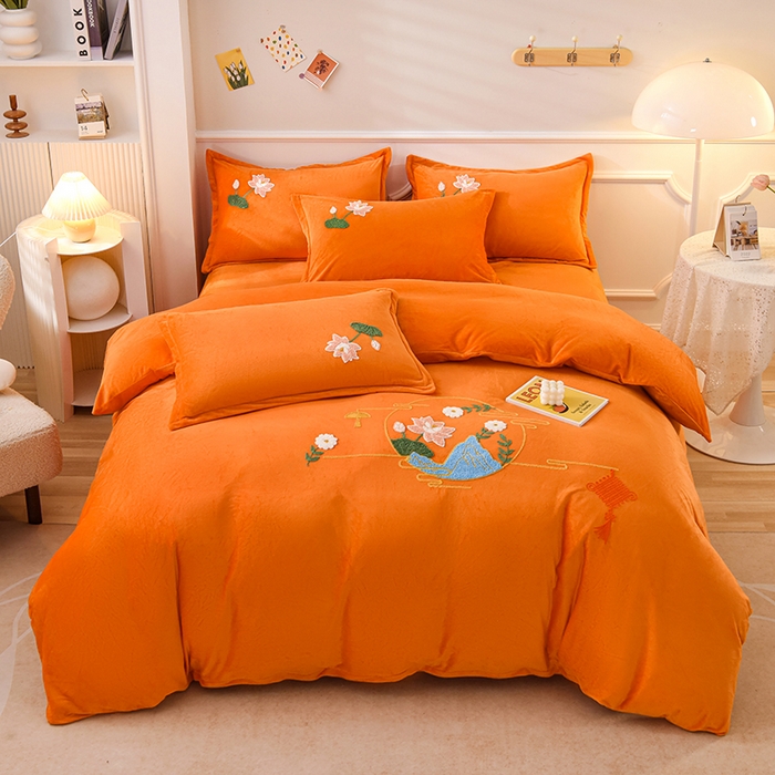 91家纺网 家纺一手货源 找家纺 提花大世界 2025新款宝宝绒绣花款牛奶绒婴儿绒保暖四件套 花辰月夕-橘色