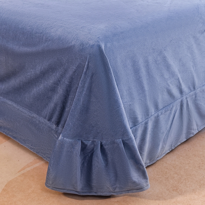 91家纺网 家纺一手货源 找家纺 提花大世界 2025新款宝宝绒绣花款牛奶绒婴儿绒保暖四件套 花辰月夕-蓝灰