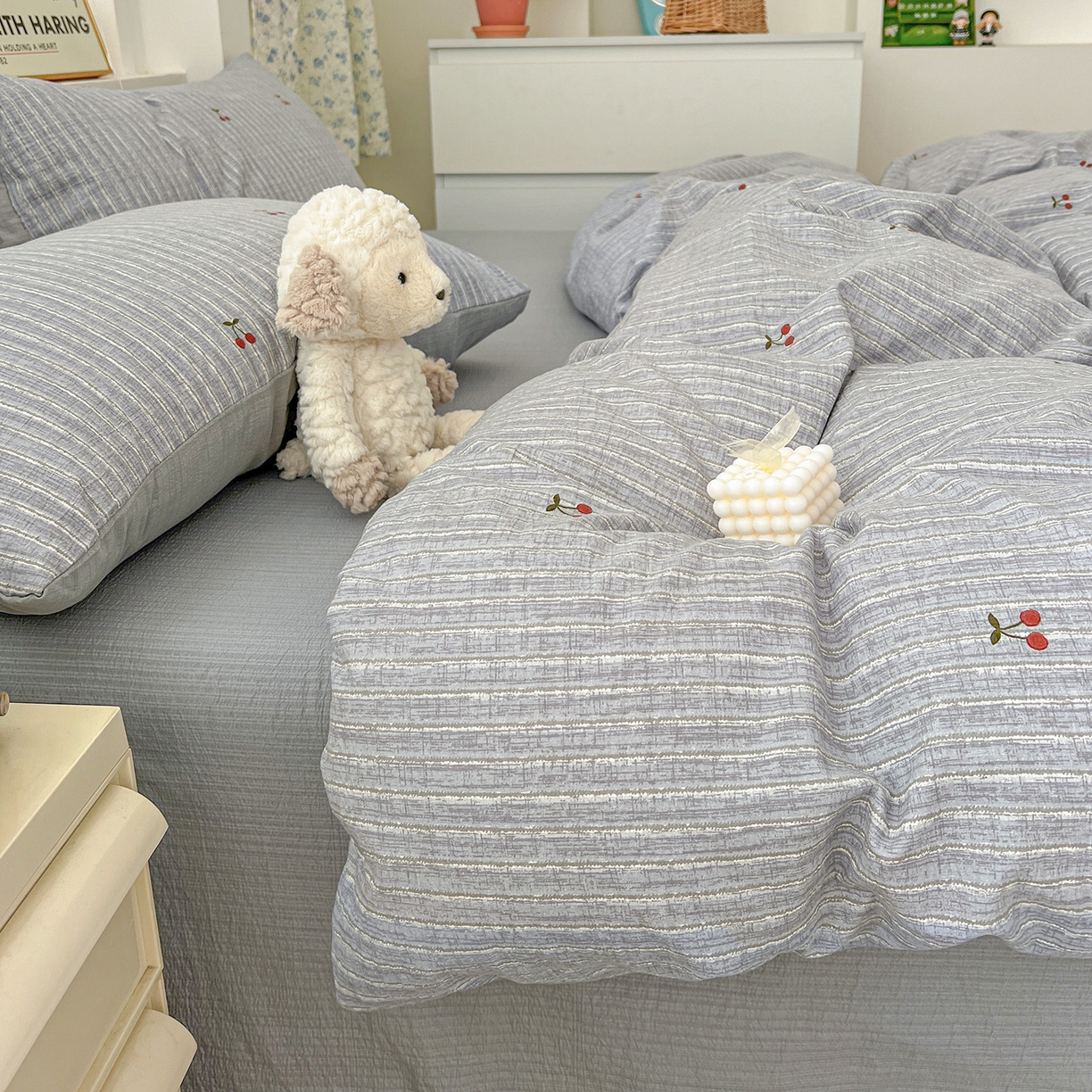 91家纺网 家纺一手货源 找家纺 典曼家纺 2025新款高克重云柔古法小布袋四件套 红樱桃