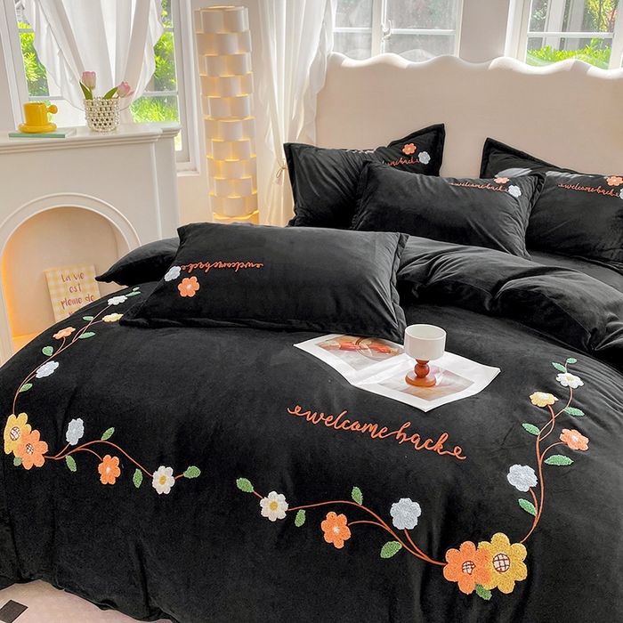 提花大世界 2025新款宝宝绒绣花款牛奶绒婴儿绒保暖四件套 花之隐逸-赫本风