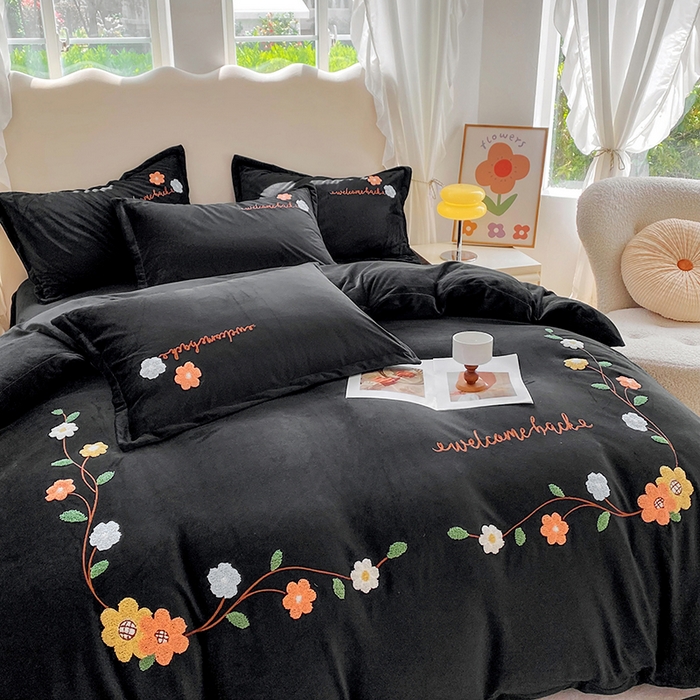 91家纺网 家纺一手货源 找家纺 提花大世界 2025新款宝宝绒绣花款牛奶绒婴儿绒保暖四件套 花之隐逸-赫本风