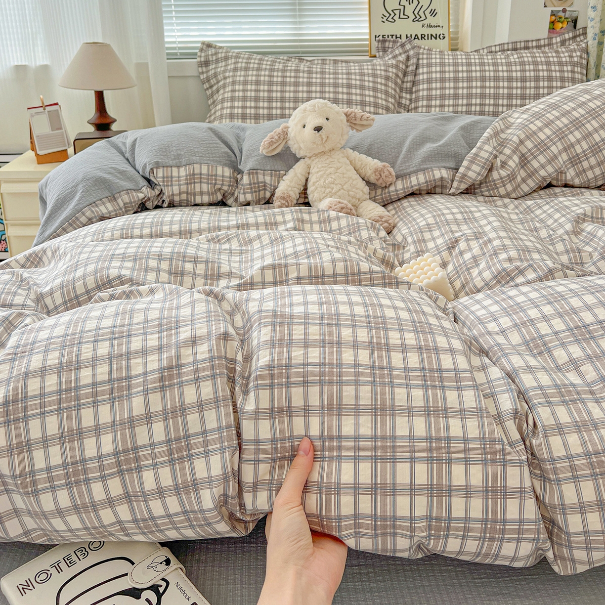 91家纺网 家纺一手货源 找家纺 典曼家纺 2025新款高克重云柔古法小布袋四件套 灰咖小格