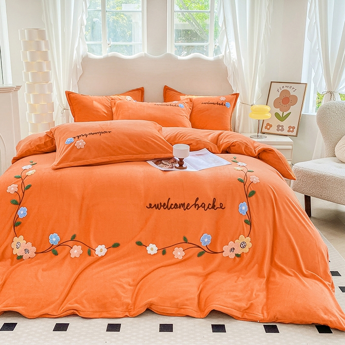 91家纺网 家纺一手货源 找家纺 提花大世界 2025新款宝宝绒绣花款牛奶绒婴儿绒保暖四件套 花之隐逸-橘色