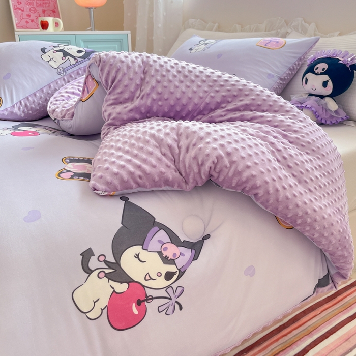 91家纺网 家纺一手货源 找家纺 心卓 2025年新款直播三丽鸥针织棉豆豆被冬被加厚子被芯儿童学生成人款苹果库洛米