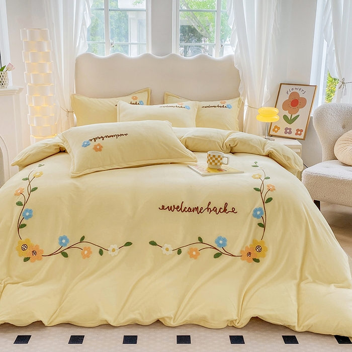 91家纺网 家纺一手货源 找家纺 提花大世界 2025新款宝宝绒绣花款牛奶绒婴儿绒保暖四件套 花之隐逸-奶白